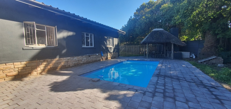 3 Bedroom Property for Sale in Mossel Bay Central Western Cape